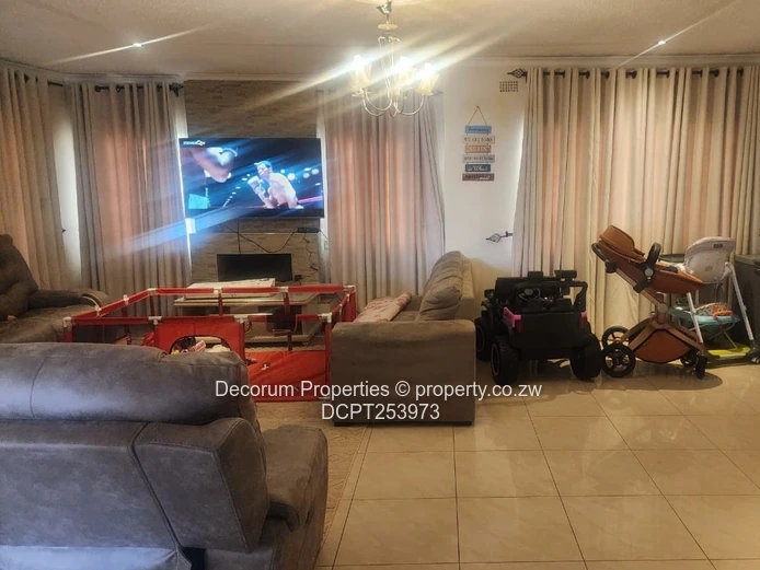 New Marlborough 3Beds Standalone Mes House For Renting (Sole Mandate)