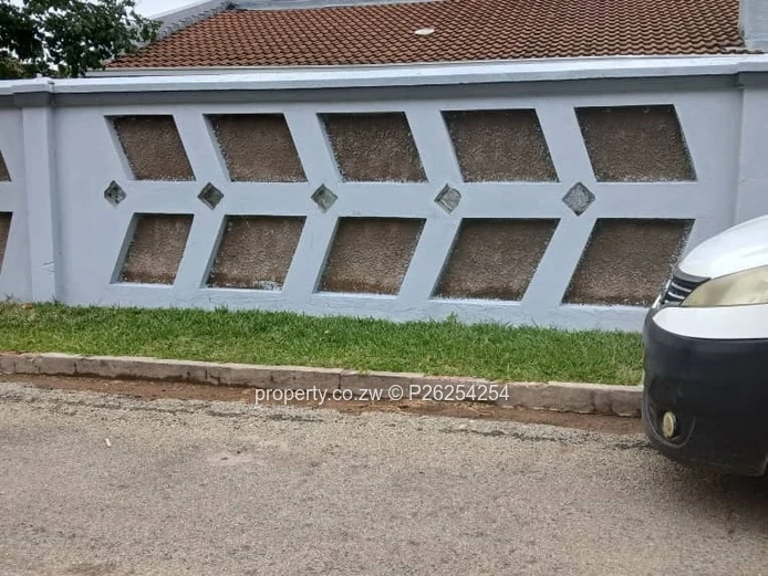 A four bedroomed house for sale in Mainway Meadows, Waterfalls in Harares