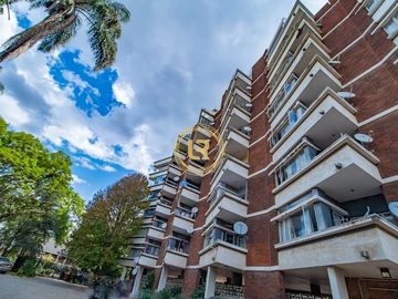 2 Bedroom Flat & Apartment