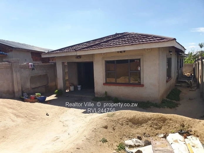 6-Bed Home Granary Park - Tiled Roof, Carport & Ensuite