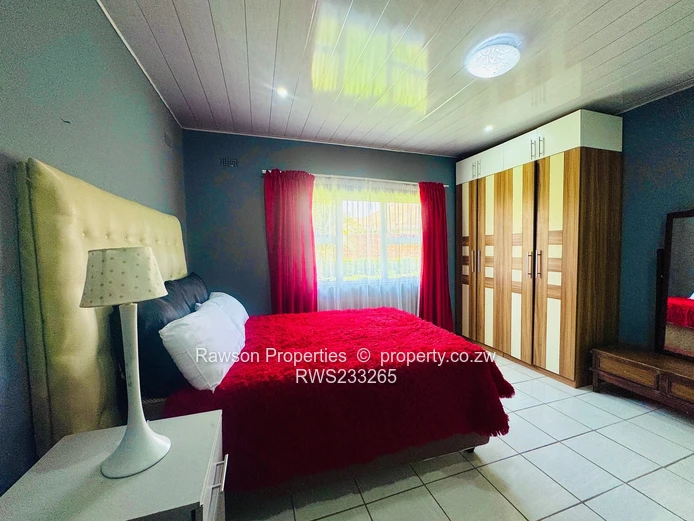 Very neat & modern house for sale in Mount Pleasant Heights (Sole Mandate)