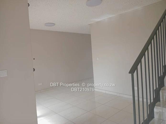 Flat available in Hillside