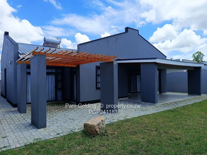 Neat Cluster Home in Peakwood Village!