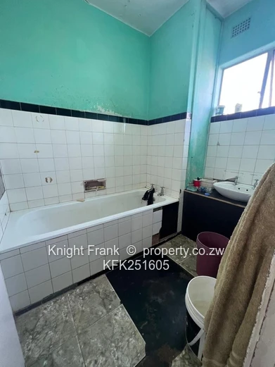 2-Bed Apartment in Avenues CBD - Renovation Opportunity