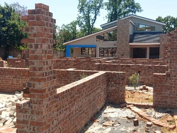 4 Bedroom Flat & Apartment