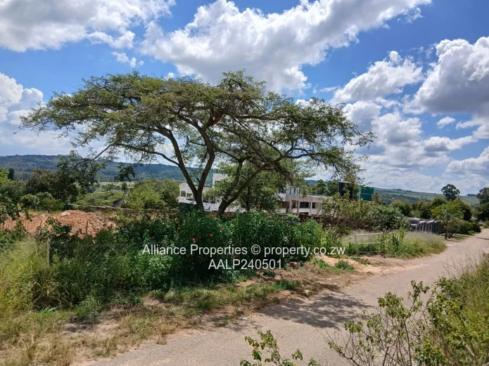 4,200sqm Stand with 2-Bedroom Cottage, Borrowdale Mt Breeze