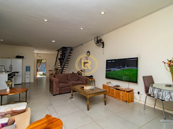 3 Bedroom Flat & Apartment