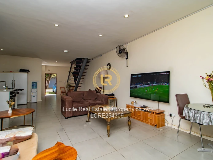 Modern 3- bedroom apartment to let