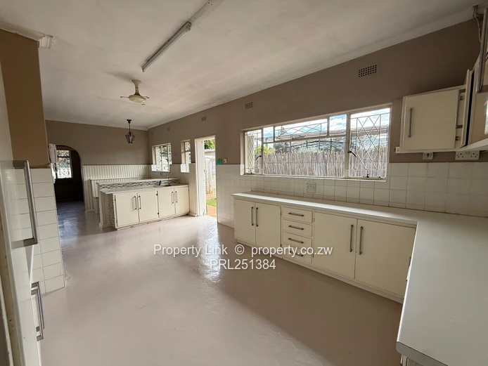 PRIME 4677m²  RIDGEWAY SOUTH LOCATION