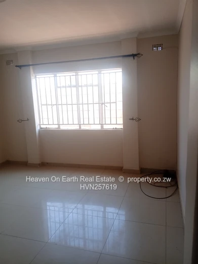 Modern and neat starter home to rent !! (Sole Mandate)