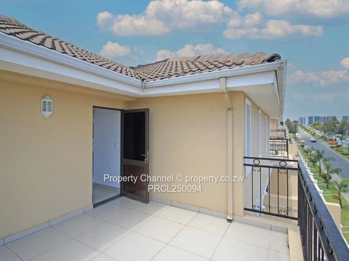 Spacious 2-Bed Apartment with Pool & Gardens in Midrand, Johannesburg, South Africa