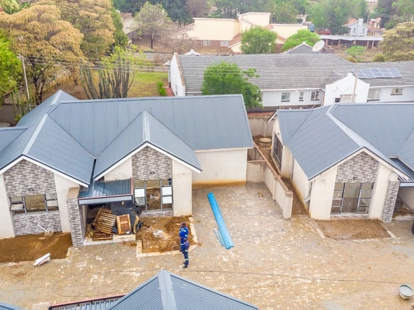 8 Unit Townhouse Complex