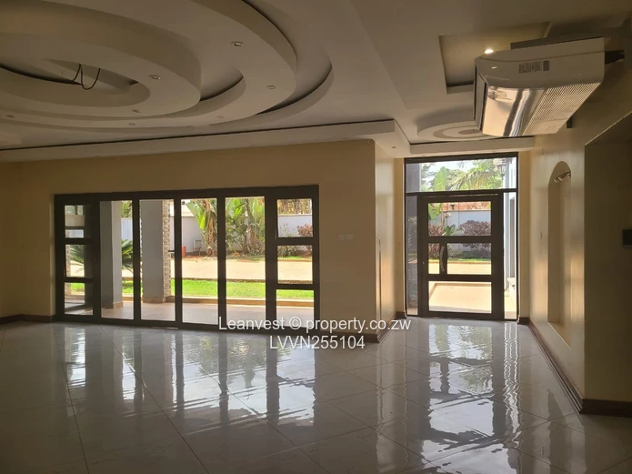 Spacious 6-Bed Home with Pool in Mount Pleasant Heights
