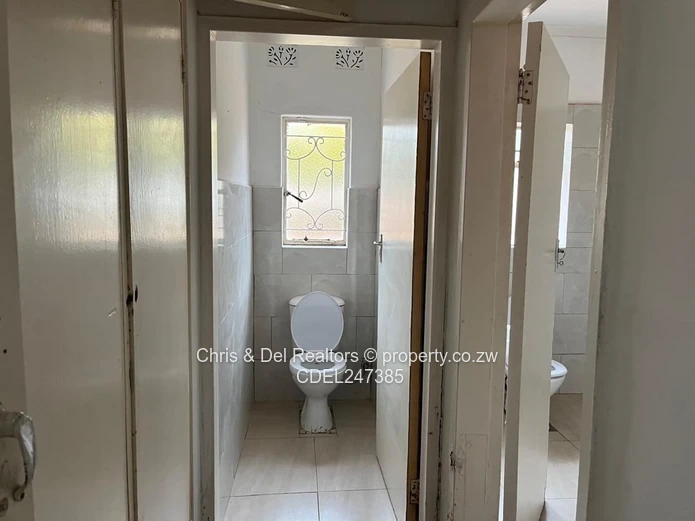 Office to Rent in Vainona