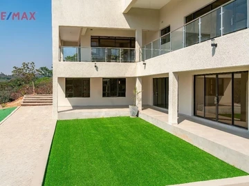 Stunning 4-Bedroom Double Storey Home