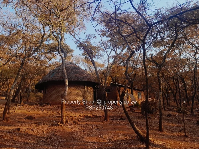Rustic Double Storey with Panaromic Views - Mazowe
