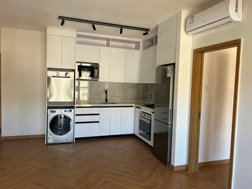 Flat & Apartment
