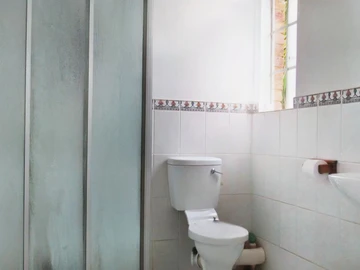 3 Bedroom Flat & Apartment