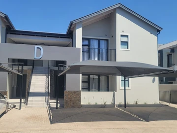 3 Bedroom Flat & Apartment