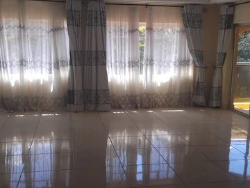 10 Bedroom House