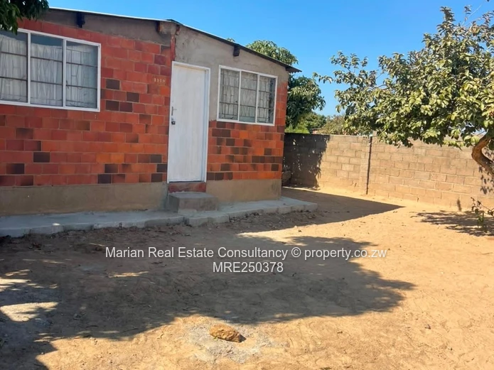 4-Room House, New Magwegwe  For Sale