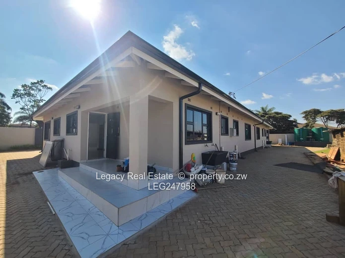 Prime Bluffhill Westgate Rental Opportunity,Stylish And Secure Home For Rent In Bluffhill