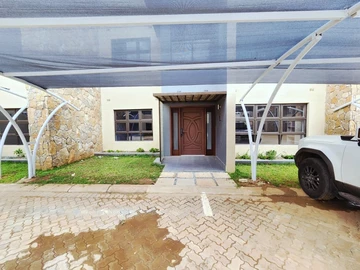 3 Bedroom Flat & Apartment