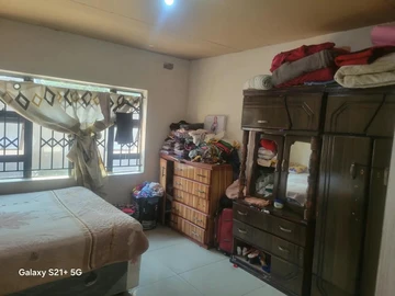 6 Bedroom House