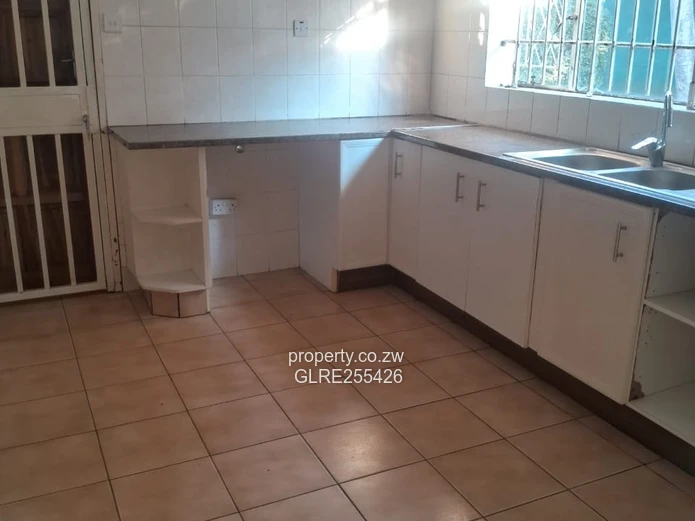 Mount Pleasant, Harare North: 6-Bed, 5-Bath Home