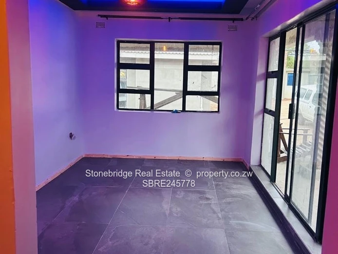 Modern 3 Bedroomed Townhouse in Burnside for sale