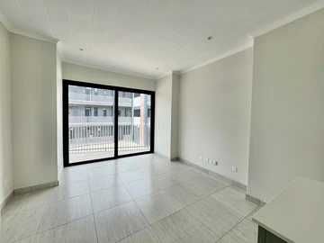 2 Bedroom Flat & Apartment
