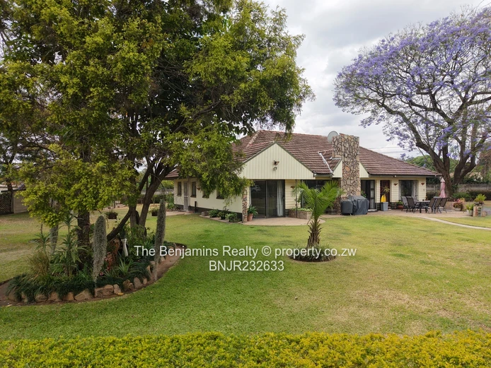 A Character-Filled 3-Acre Multi-Residence Property 