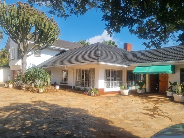 6 Bedroom House
