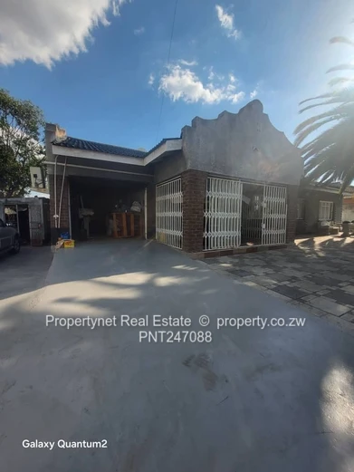 Neat Zimre Park Residential House For Sale!!!