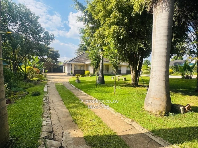 Eastlea 4 bedroom house to rent 