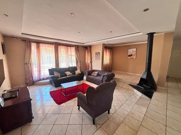 5 Bedroom House