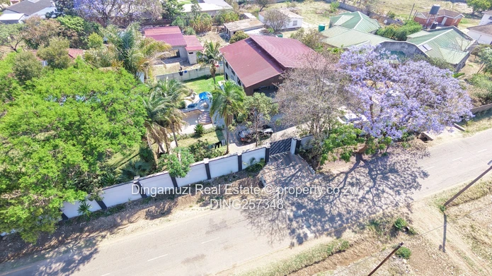 Spacious 5-Bed Townhouse Complex in Highlands - Borehole