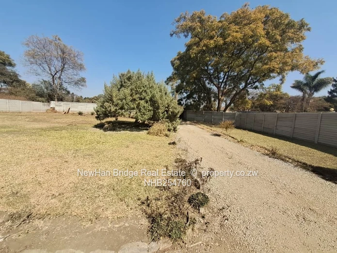Marlborough 780 sqm Walled Stand — Main Road Frontage (Sole Mandate)