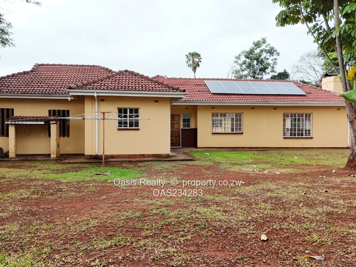 Neat and Spacious Townhouse For Rent