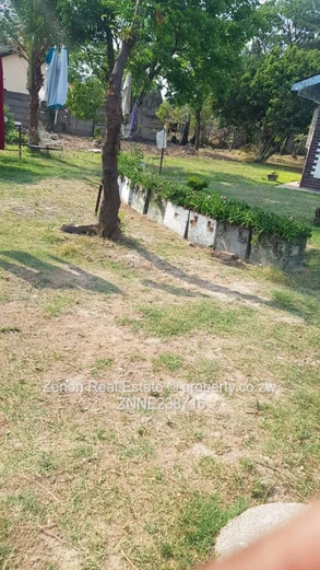 3bedroom house in Hatfield with Title Deeds , 4052sqm, 180k