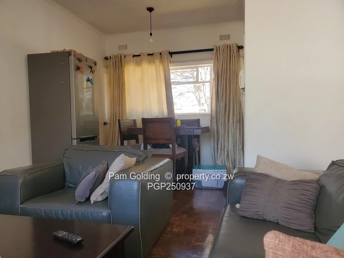 A well-kept unit in a sought after complex (Sole Mandate)