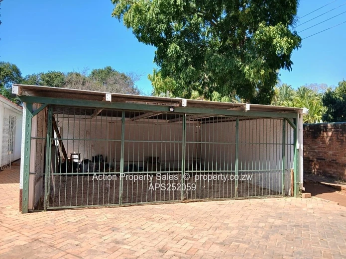 4 Bedroom House In Mount Pleasant! 