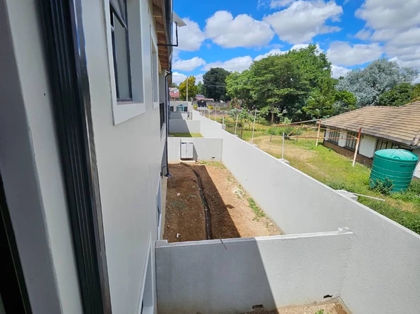 3 Bedroom Flat & Apartment