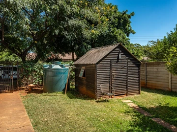2 Bedroom Garden Flat