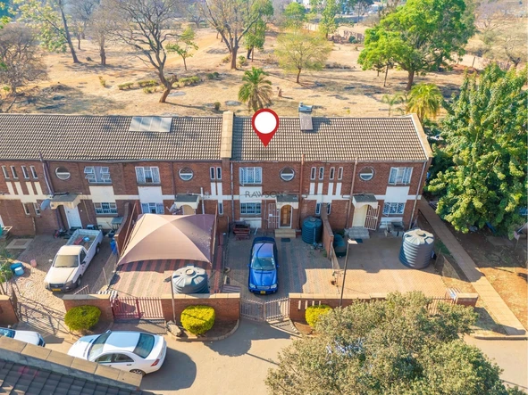 3 Bedroom Flat & Apartment
