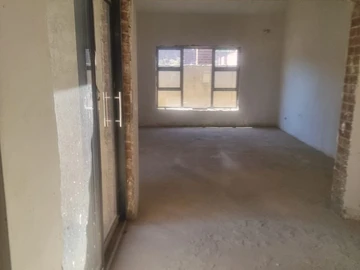 4 Bedroom Flat & Apartment