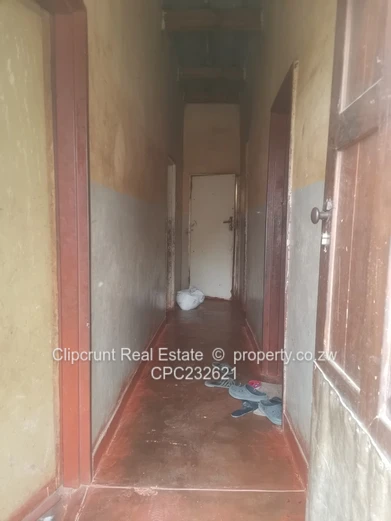 Zengeza - 7 Roomed House For Sale