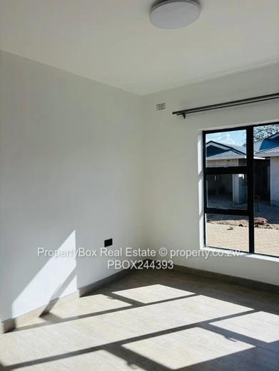 Cluster Unit for rent in Waterfalls available 1 August