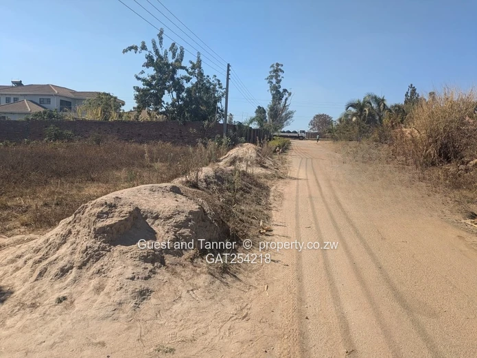 4,000m² STAND FOR SALE, CROW HILL, BORROWDALE 