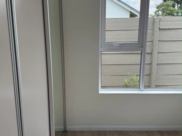 3 Bedroom Flat & Apartment